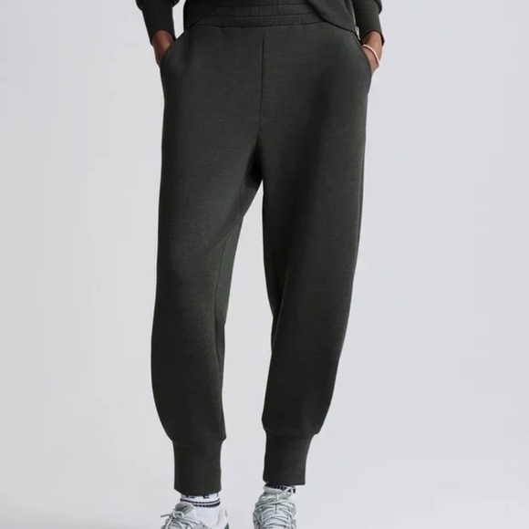 NWT Varley Relaxed Pant 27.5" in Olive Marl - Picture 6 of 6